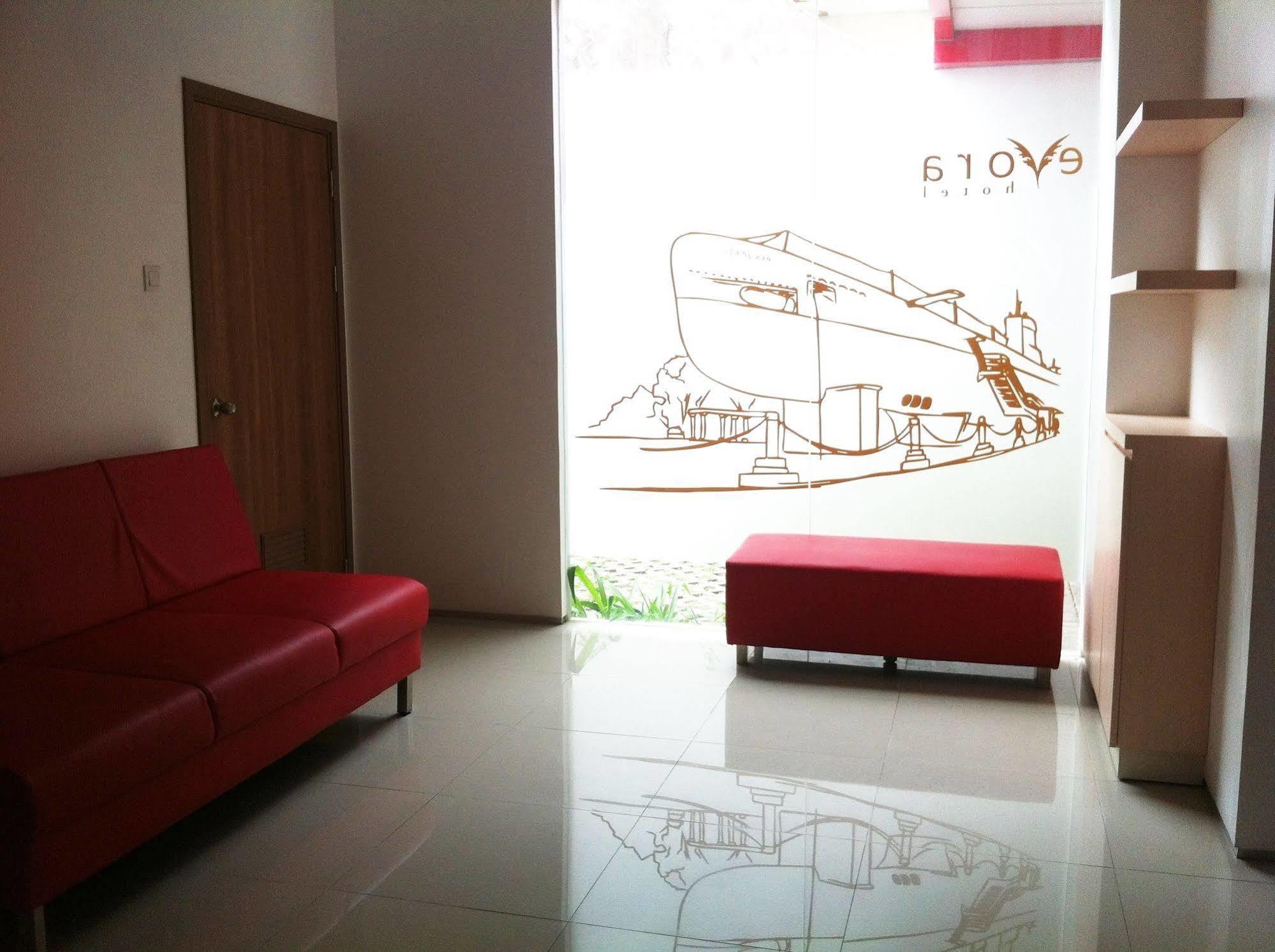 Evora Hotel Surabaya Eksteriør billede